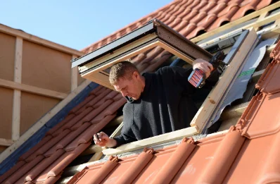 Pose de fenêtres de toit Velux à Monbalen